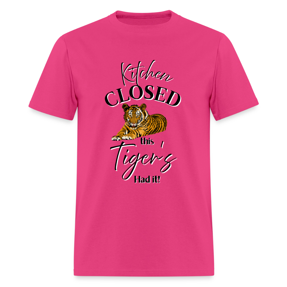 Kitchen Closed Tiger T-Shirt | GILDAN 5000 - fuchsia